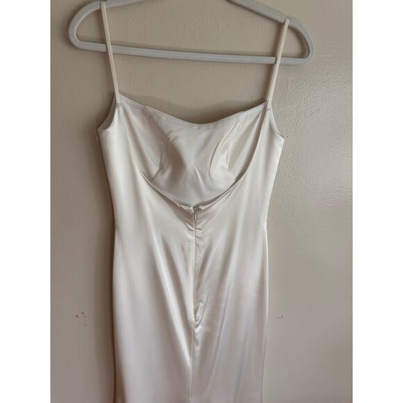 La Femme white Stretch Satin side slit Sheath Dress size 6/ small - Picture 10 of 13